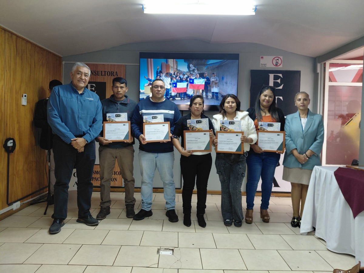 Fotografía 2 de la ceremonia de cierre del curso de Soldadura 1G a 4G