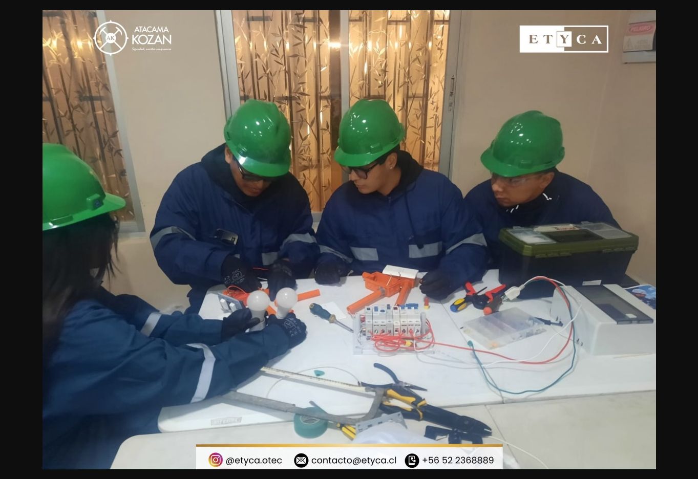 Componentes técnicos utilizados durante el curso de aire acondicionado — fotografía 2 de 21