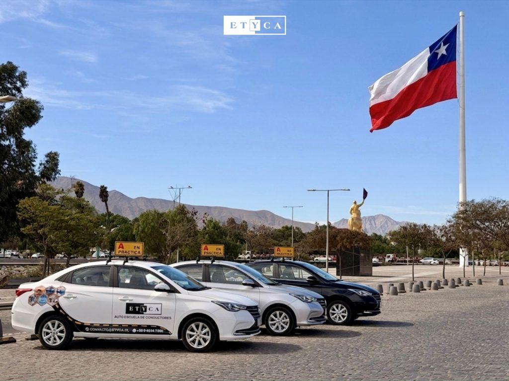 Vehículos de la Escuela de Conductores ETYCA en Copiapó