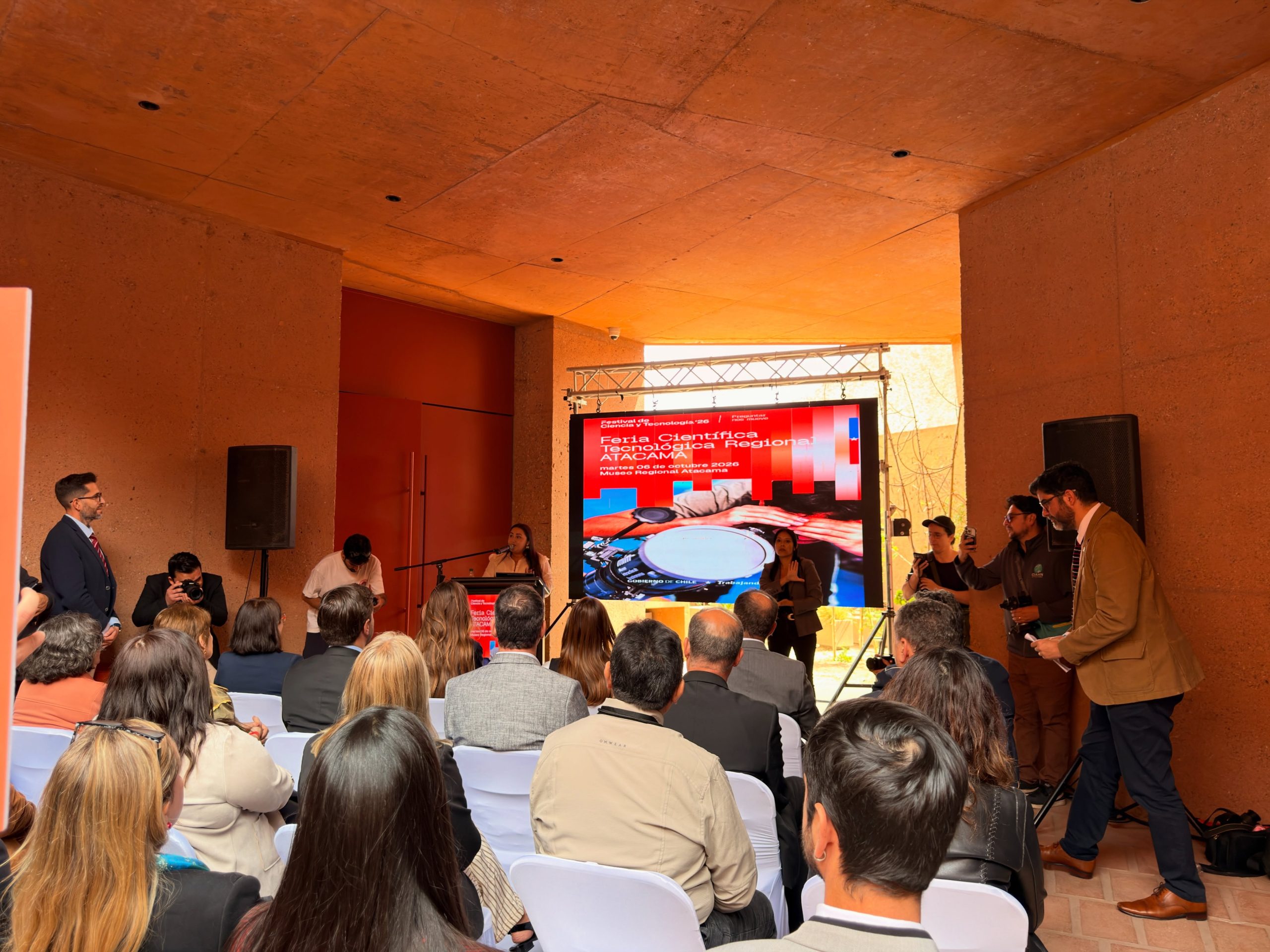 Encuentro de participantes durante las actividades del Festival de las Ciencias 2026.
